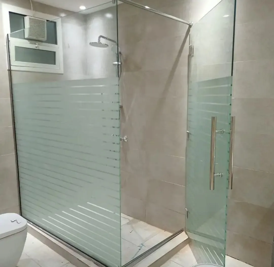 شورات وأبواب زجاج